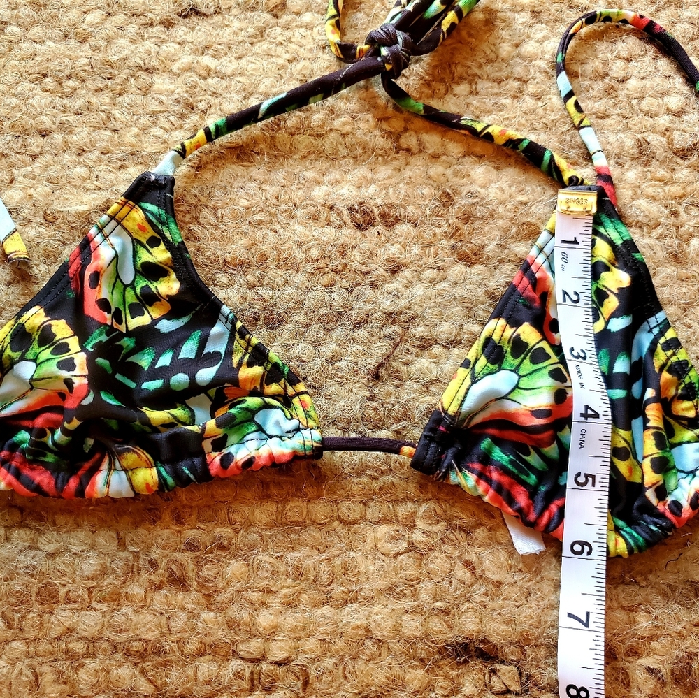 Bikinis - Picture 11 of 16